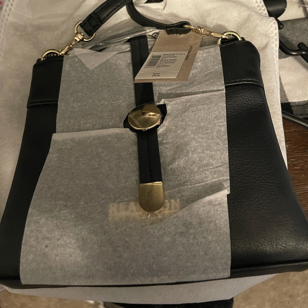 Kenneth Cole crossbody